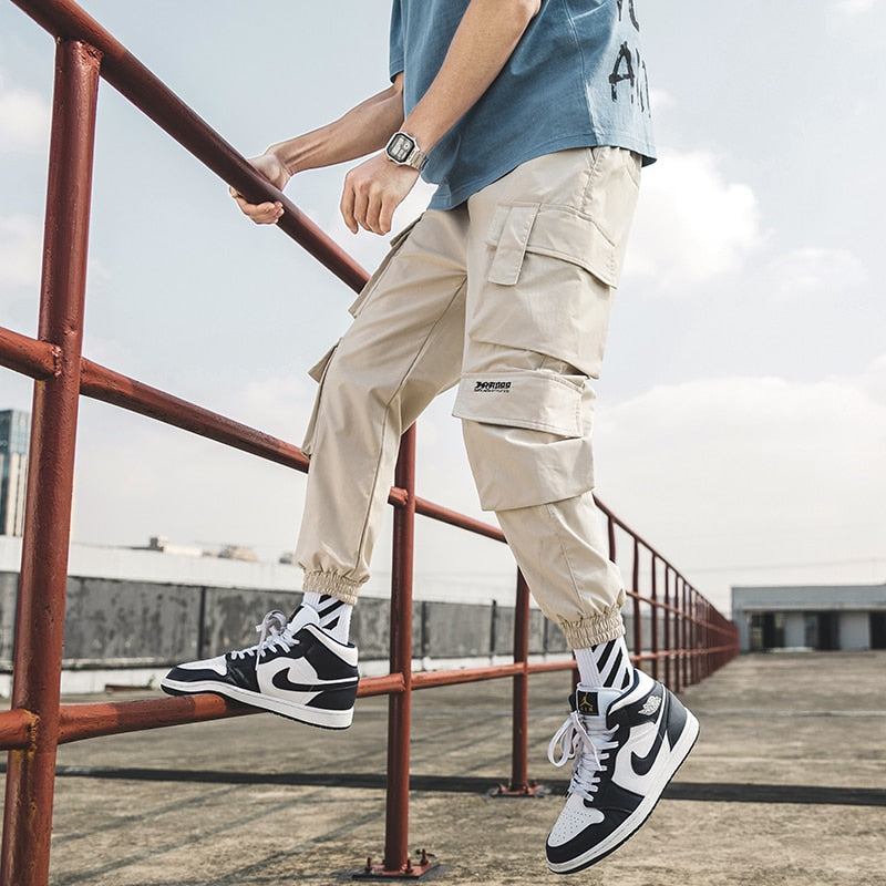 Streetwear Mens Hip Hop Jogging Pants Casual Men Trousers Big Size Loose Sweatpants Male 2021 New Multi Pocket Harem Pants